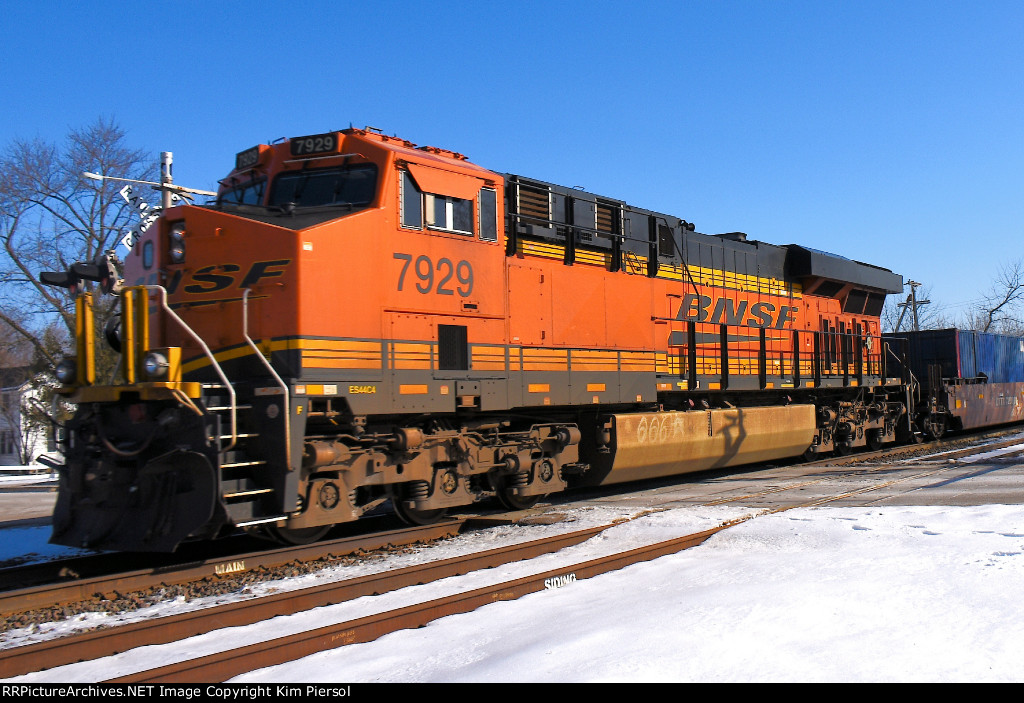 BNSF 7929 Pusher